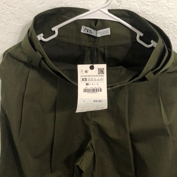 Zara High Waisted Wide Legged Pants - Picture 2 of 3